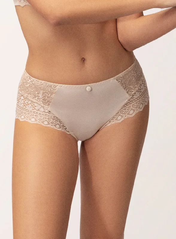 Cassiopee Creamy B Full Brief