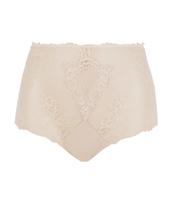 Sublime en Dentelle Nude Shorty Sexy