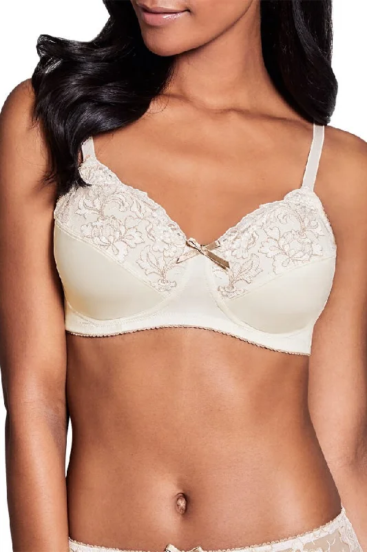 Bra with a padded cup for added comfort and shape​ Arielle Non Wired Bra - Off-White / Beige #44560