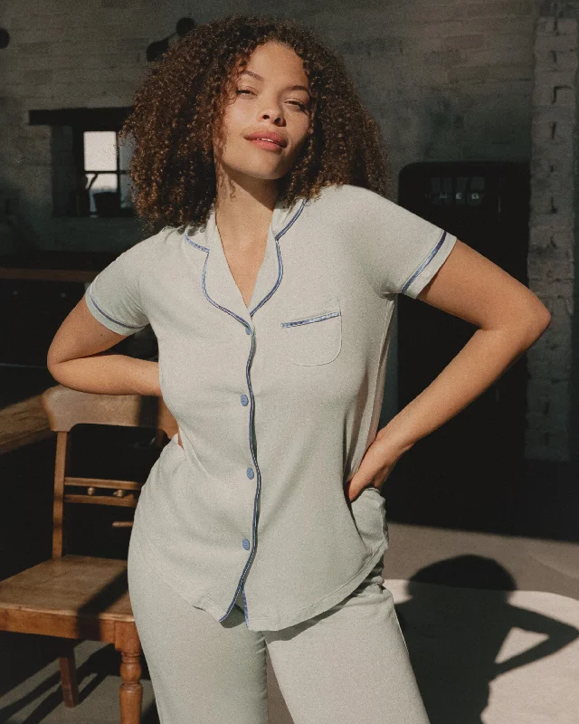 Bra with a bandeau style for a strapless and sleek look Conjunto De Pijama Con Camisa De Manga Corta Y Pantalones Bra with a bandeau style for a strapless and sleek look Conjunto De Pijama Con Camisa De Manga Corta Y Pantalones