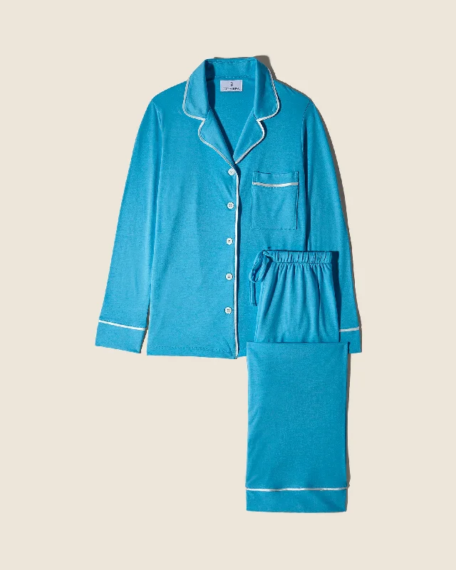 Bra with a plus - size back - closure for a secure fit​ Petite Long Sleeve Top & Pant Pajama Set