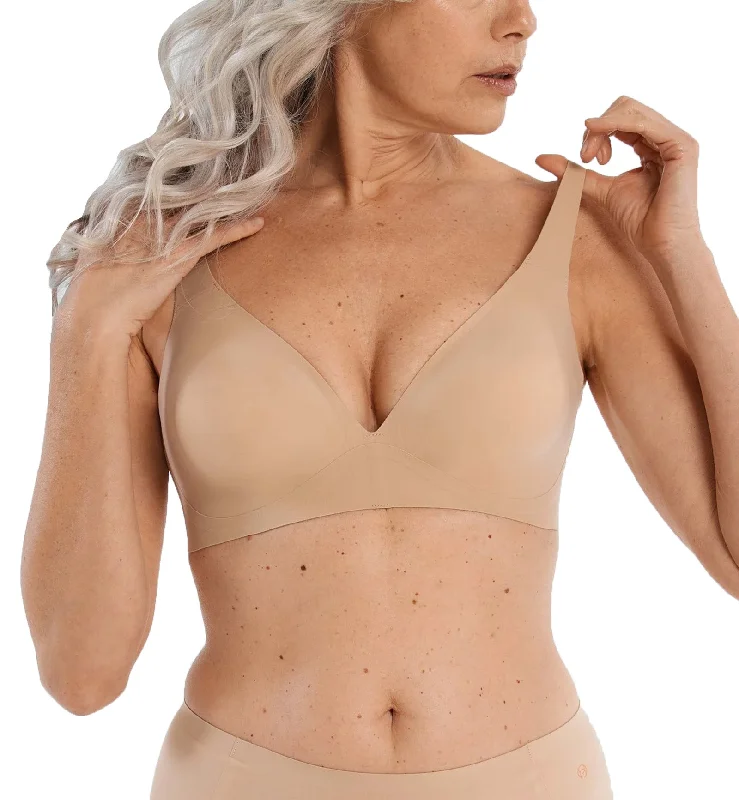 Bra with a smooth fabric for a sleek and comfortable feel Evelyn & Bobbie Starlette Plunge Bralette (1842) - Sand Bra with a smooth fabric for a sleek and comfortable feel Evelyn & Bobbie Starlette Plunge Bralette (1842) - Sand