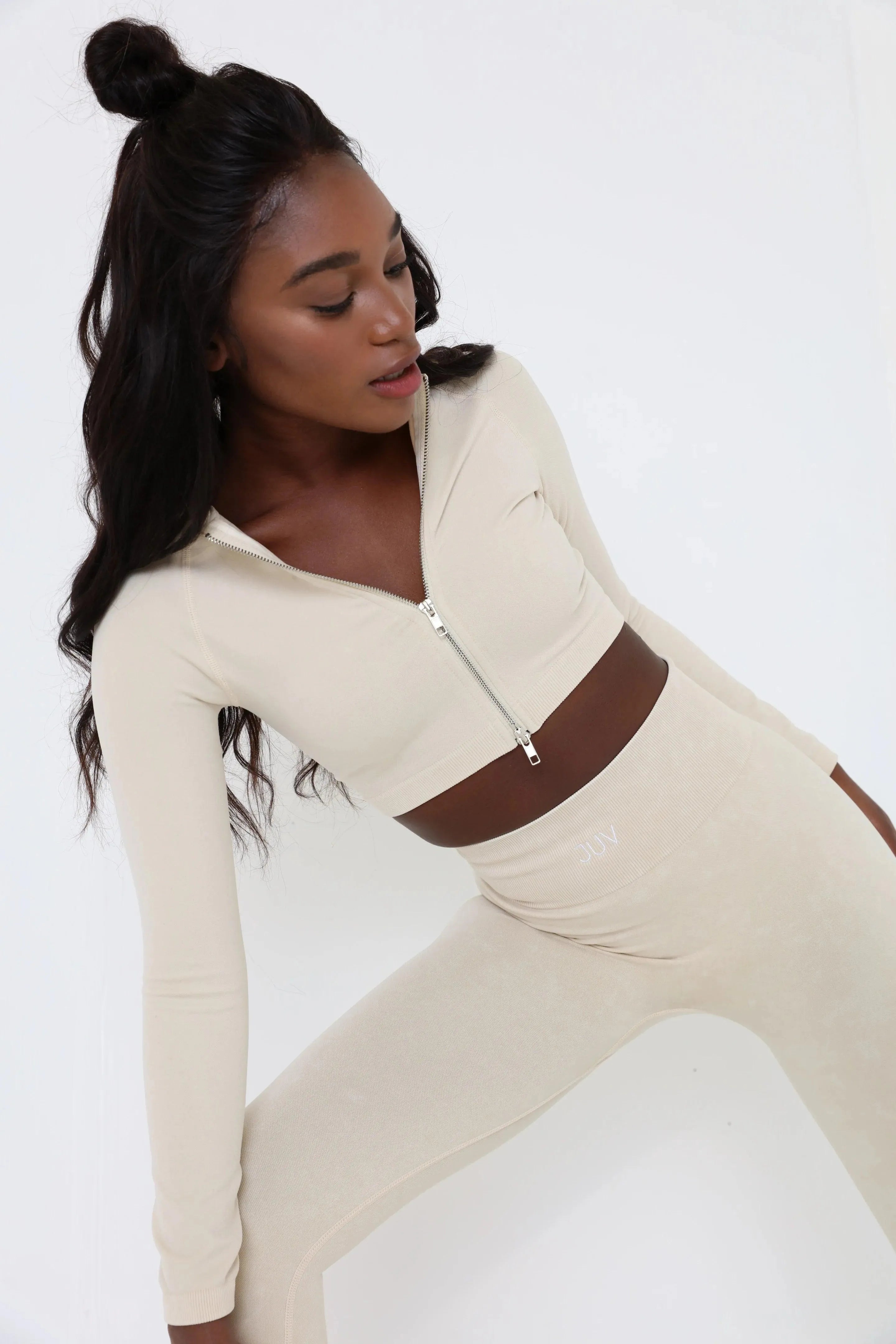 Unpadded bras for a natural and lightweight feel​ Flexy long sleeve bra