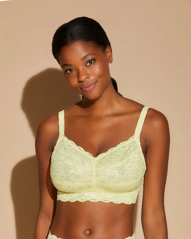 Bra with a half - cup design for a sexy and minimalist look​ Bralette Curvy Sweetie