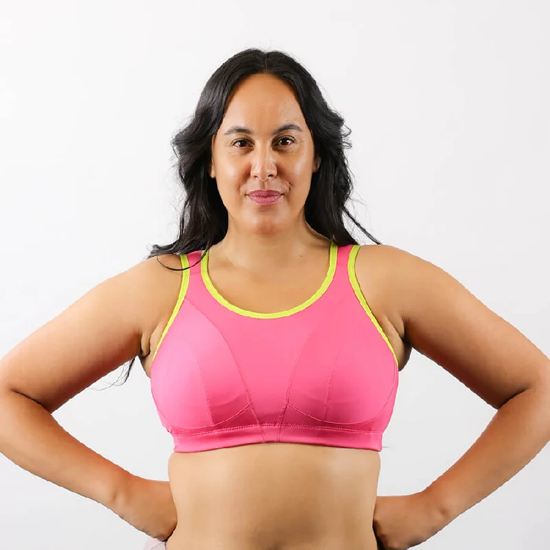Bra with a smooth fabric for a sleek and comfortable feel​ Sports Bra