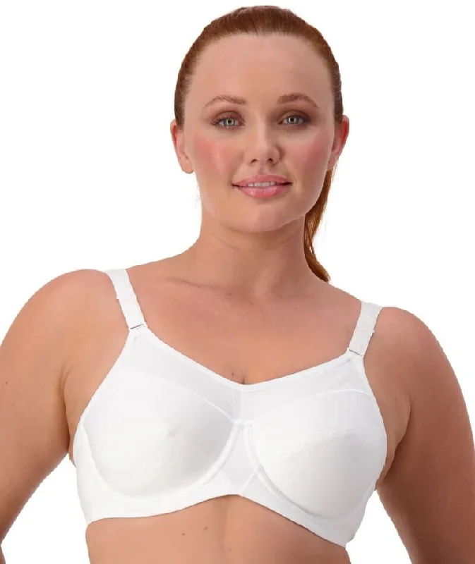 balconette lace bras for a feminine touchTriumph Triaction Ultra Underwired Sports Bra - White balconette lace bras for a feminine touchTriumph Triaction Ultra Underwired Sports Bra - White
